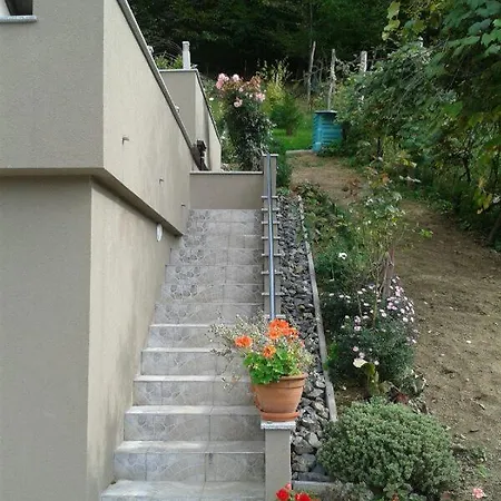 Apartament Tolle Familienferienwohnung Mit Bergblick Rogatec
